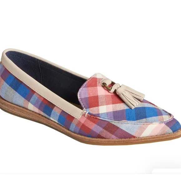 Sperry Saybrook Plaid loafers 8.5