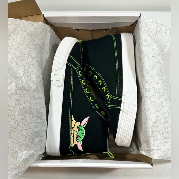 Star Wars The Mandalorian Ground Up Grogu Youth Black High Top Sneakers, Size 5