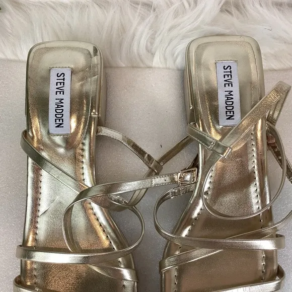 STEVE MADDEN AYLCE GOLD STRAPPY CRISSCROSS SQ TOE SANDALS NWOT SZ 10