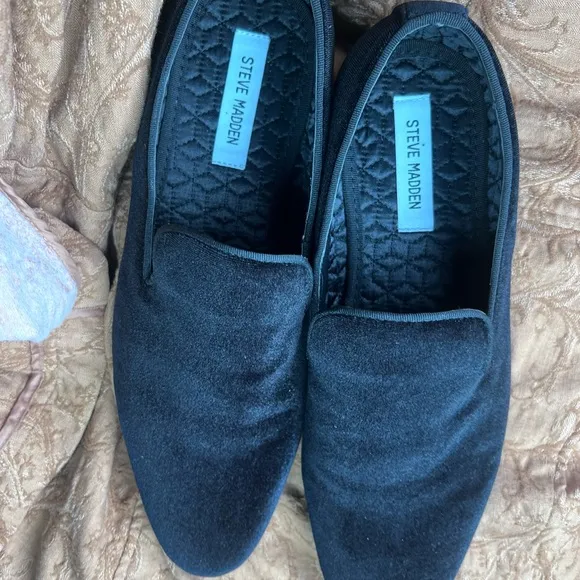 Steve Madden Black Loafers &amp; Slip-Ons