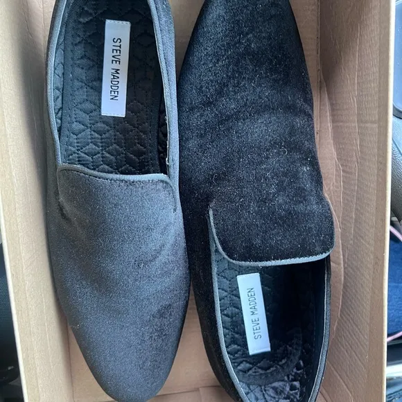 Steve Madden Black Loafers &amp; Slip-Ons