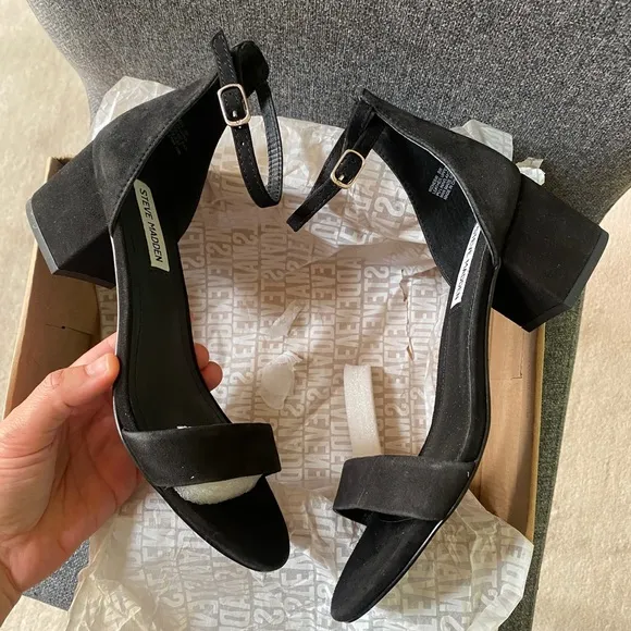 STEVE MADDEN Black Suede Block Heel Sandals 8 Wide
