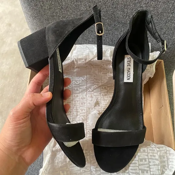STEVE MADDEN Black Suede Block Heel Sandals 8 Wide