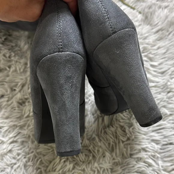 Steve Madden Gray suede Over the Knee Boots with Block Heel size 9