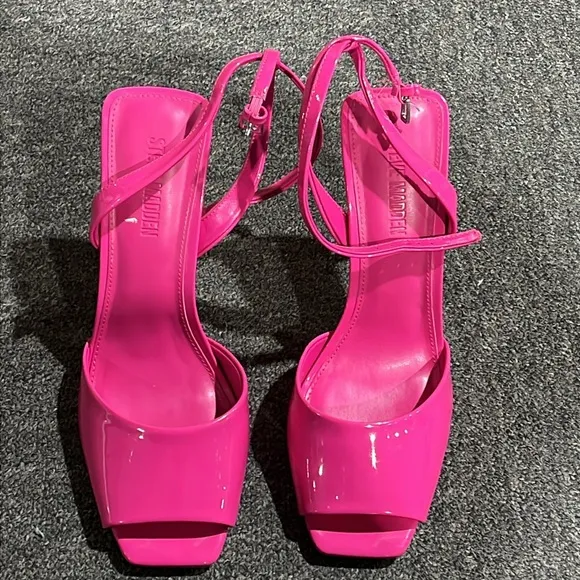 Steve Madden Hot Pink Stylish Pink Women's Sandals