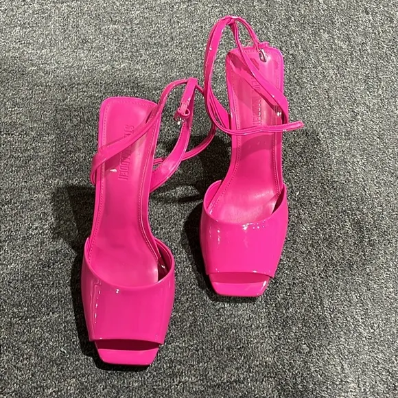 Steve Madden Hot Pink Stylish Pink Women's Sandals