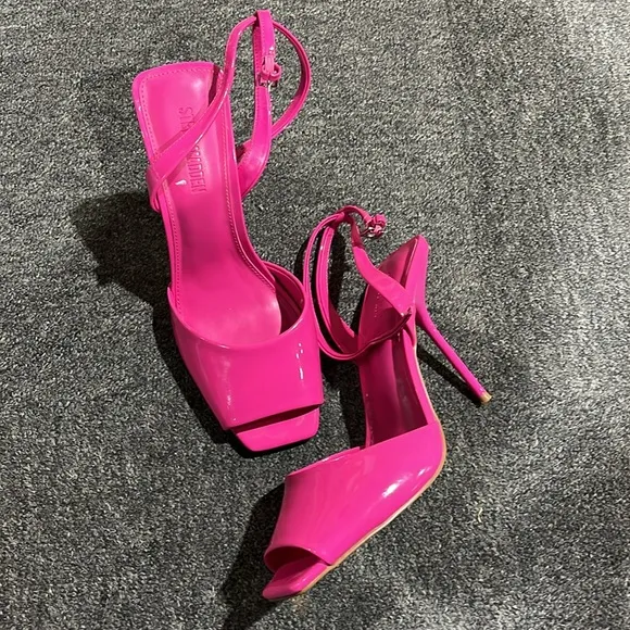 Steve Madden Hot Pink Stylish Pink Women's Sandals