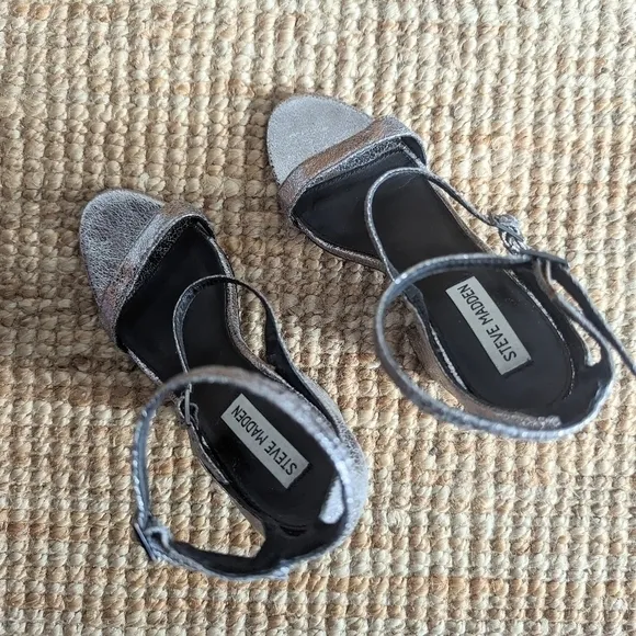 Steve Madden Pewter Parrson Block Heeled Strappy Sandals Size 9B