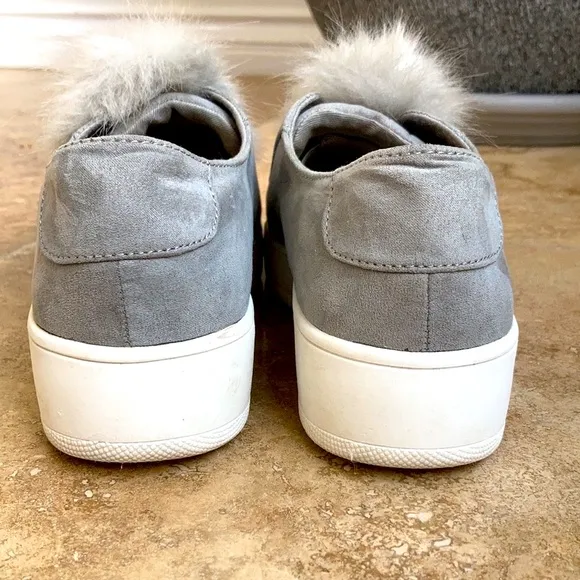 STEVE MADDEN size 8.5 gray slip on sneakers/loafers
