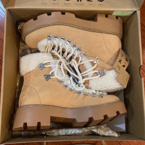 Steve Madden Tan Woman's Hiker Boots