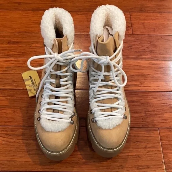 Steve Madden Tan Woman's Hiker Boots