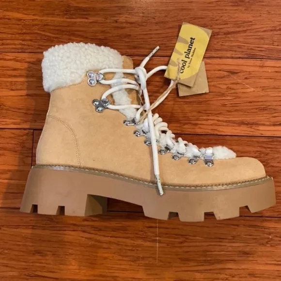 Steve Madden Tan Woman's Hiker Boots