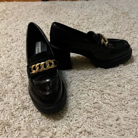 Steve Madden Women's Black and Gold Nakos Loafers size 8.5
