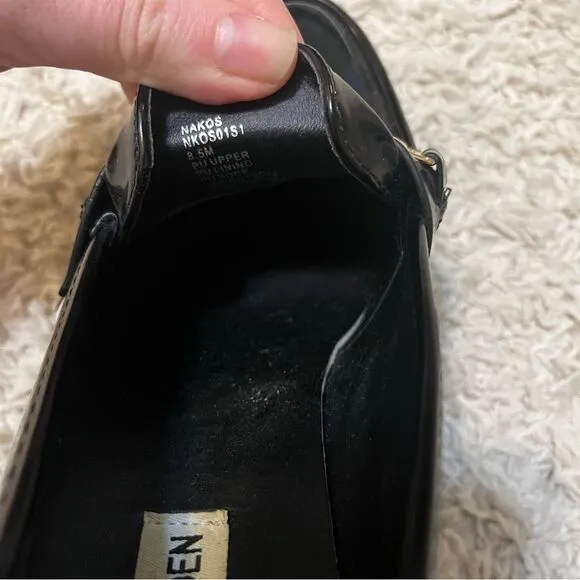 Steve Madden Women's Black and Gold Nakos Loafers size 8.5