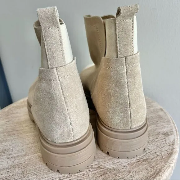 Steve Madden Moira Suede Pull On Boots With Side Stretch Light Tan Cream 10 NWOB
