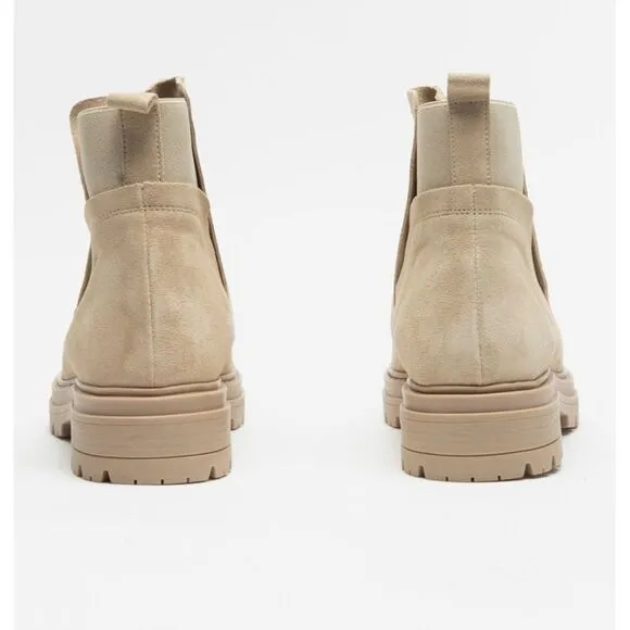 Steve Madden Moira Suede Pull On Boots With Side Stretch Light Tan Cream 10 NWOB