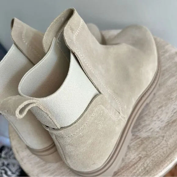 Steve Madden Moira Suede Pull On Boots With Side Stretch Light Tan Cream 10 NWOB