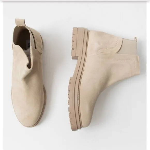 Steve Madden Moira Suede Pull On Boots With Side Stretch Light Tan Cream 10 NWOB