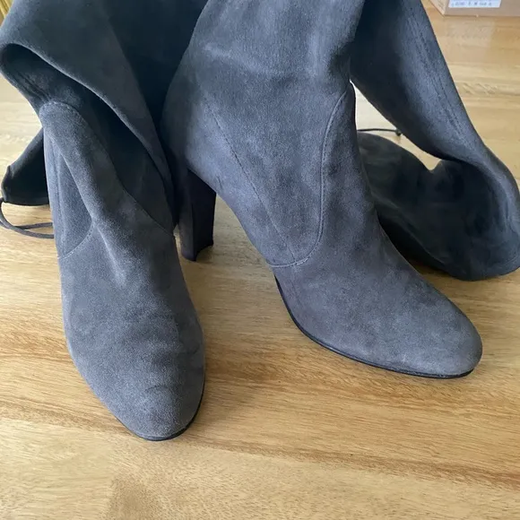 Stewart Weismann - NWOT highland over the knee boots Sz 10