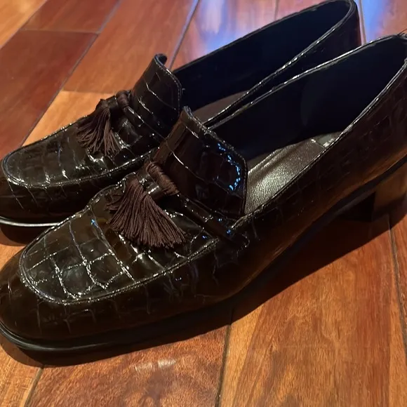 Stuart Weittzman loafers-size 8 excellent condition
