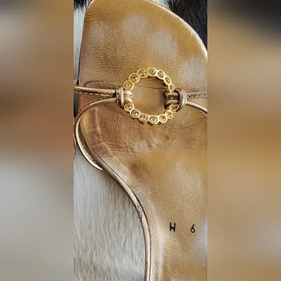 STUART WEITZMAN AUTH $299 Women Gold Leather Ice Rink Open Toe Sandals Sz 9