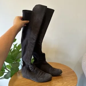 Stuart Weitzman Charcoal Gray suede knee high stretch boots Size 6.5/7