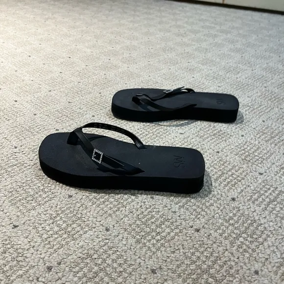 Stuart Weitzman Crystal Thong Flatform Sandals.