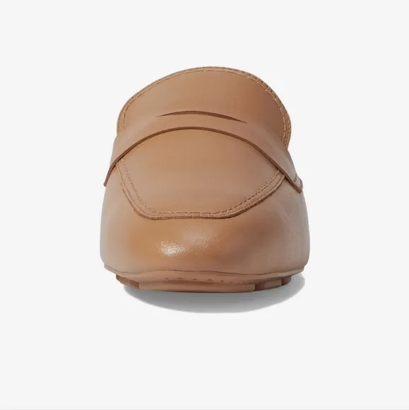 Stuart Weitzman Jet Loafer - size 9
