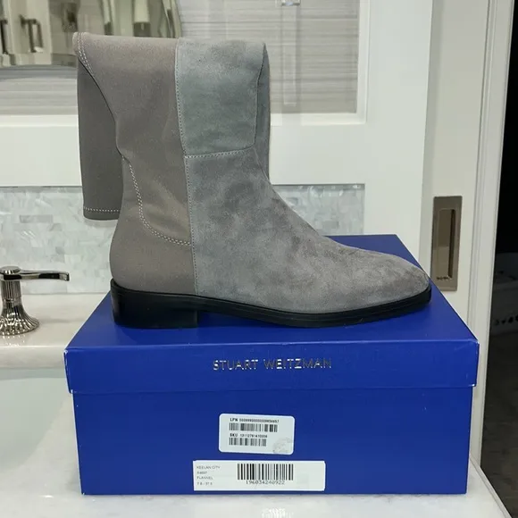 Stuart Weitzman Keelan City boots