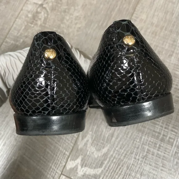 STUART WEITZMAN Made In Spain Slip On Pointy Toe Loafers Snakeskin Size 7