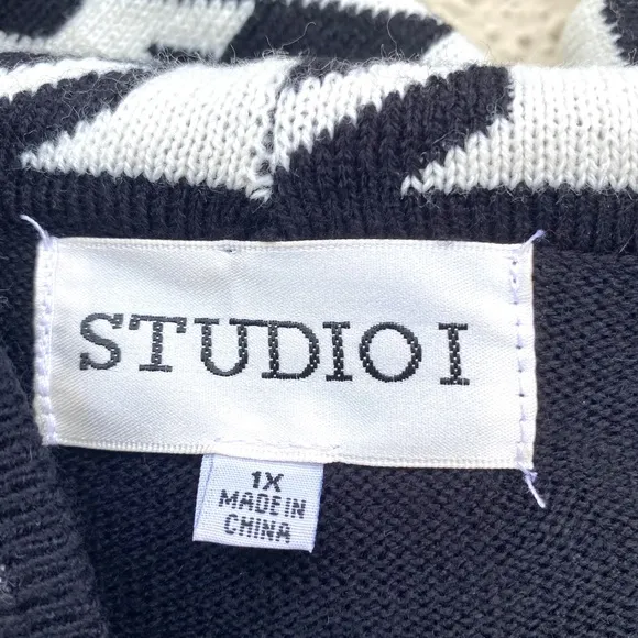 STUDIO I sweater dress houndstooth black white knit shift pockets Plus size 1X