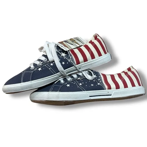 Superga Patriotic Canvas Sneakers with Stars and Stripes Women’s 10/Men’s 8.5