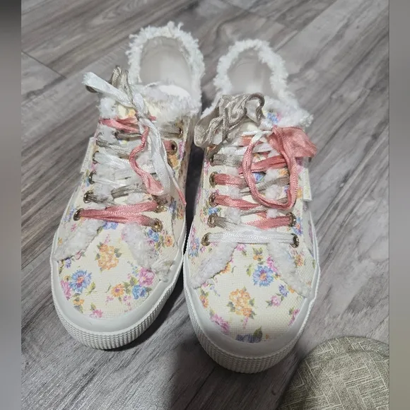 Superga x LoveShackFancy 2750 Flower Fringed Sneakers Sz 8