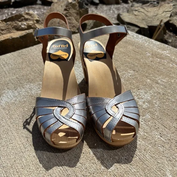 Swedish Hasbeens Silver Platform Strappy Clog Sandals Size 40 EUR/ 10 US
