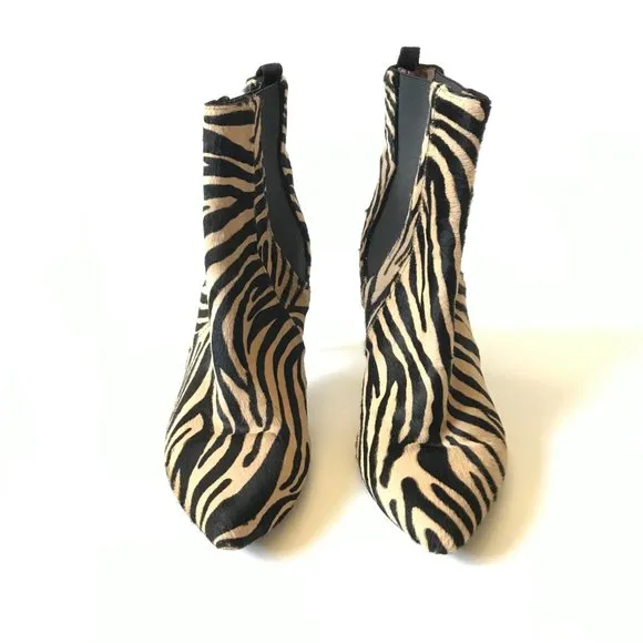 Tabitha Simmons Irwin Zebra Boots Booties Womens 37.5 7.5 Black Tan Ankle Heels