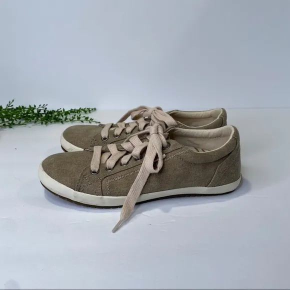 Taos Footwear Khaki Wash Canvas Star Sneakers Size 6-6.5M Lace Up Comfort Shoe