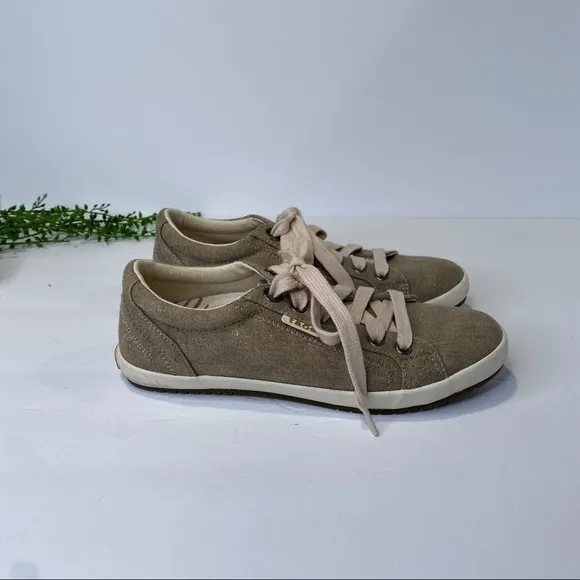 Taos Footwear Khaki Wash Canvas Star Sneakers Size 6-6.5M Lace Up Comfort Shoe