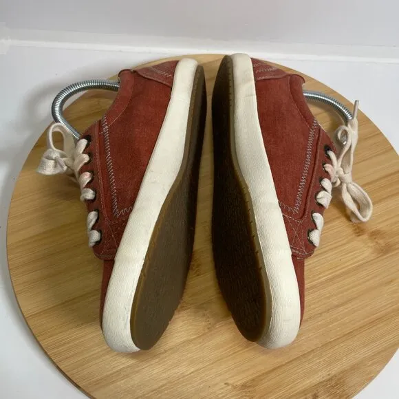 Taos Women 6 Burnt Orange Star Sneakers Lace Up Canvas Comfort Sole Arch Support