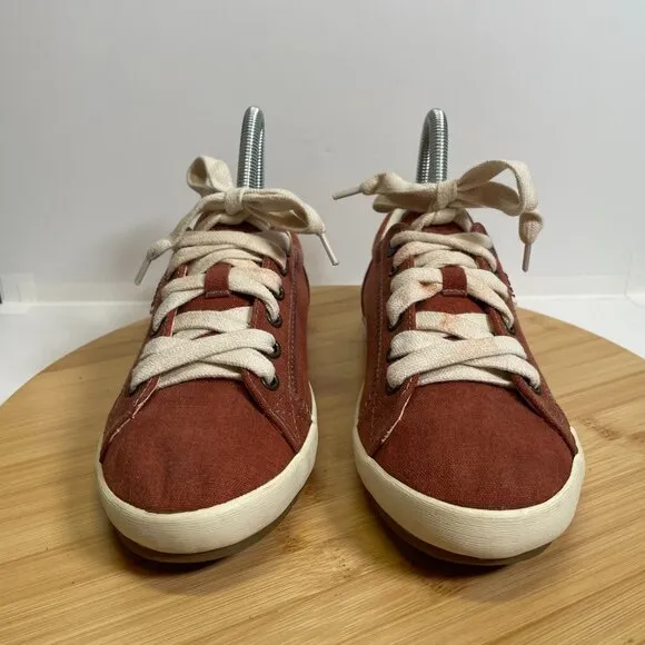 Taos Women 6 Burnt Orange Star Sneakers Lace Up Canvas Comfort Sole Arch Support