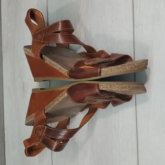 Taos Womens Comfort Leather Wedge Sandals Hook&amp;loop shoes sz 39/8-8.5