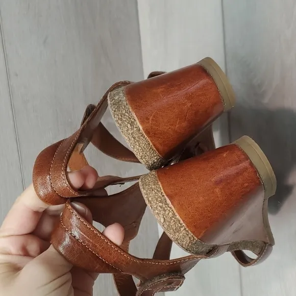 Taos Womens Comfort Leather Wedge Sandals Hook&amp;loop shoes sz 39/8-8.5