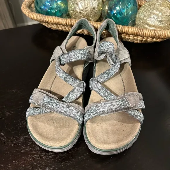 Taos Zen Sandals Women 11/42 Boardeaux Comfort Hook Loop Strappy ZEN-13526