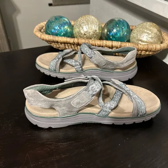 Taos Zen Sandals Women 11/42 Boardeaux Comfort Hook Loop Strappy ZEN-13526