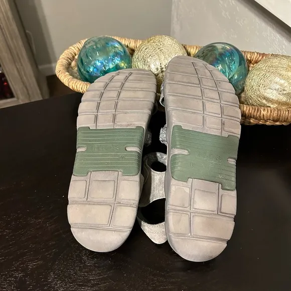 Taos Zen Sandals Women 11/42 Boardeaux Comfort Hook Loop Strappy ZEN-13526