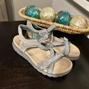 Taos Zen Sandals Women 11/42 Boardeaux Comfort Hook Loop Strappy ZEN-13526