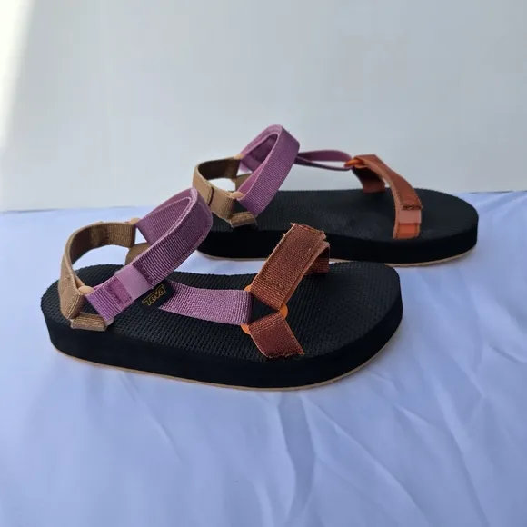 Teva Midform Universal Kids Girls Metallic Rose Gold Pink Rust Strappy Sandals 4