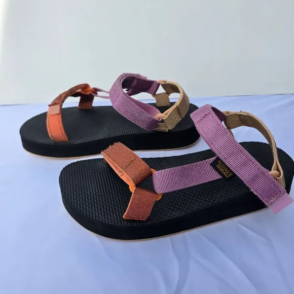 Teva Midform Universal Kids Girls Metallic Rose Gold Pink Rust Strappy Sandals 4