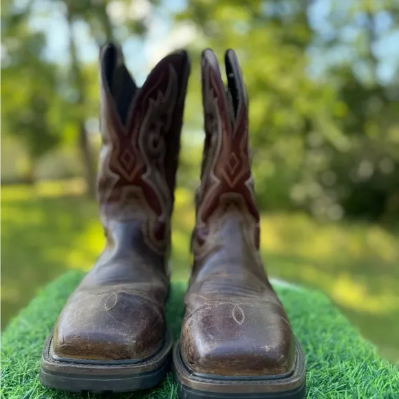 The Justin WK4643 boots are perfect for activewear,