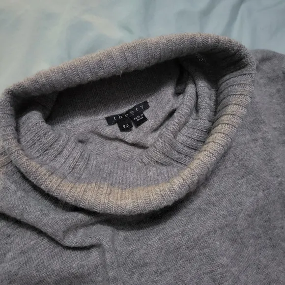 Theory 100% Cashmere Turtleneck Sweater Dress/Tunic With Wide 3/4 Sleeves, EUC!