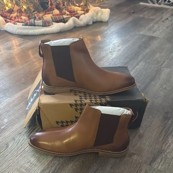 Thomas &amp; Vine Men's Corbin Wide Chelsea Leather Boots Cognac Size 13M